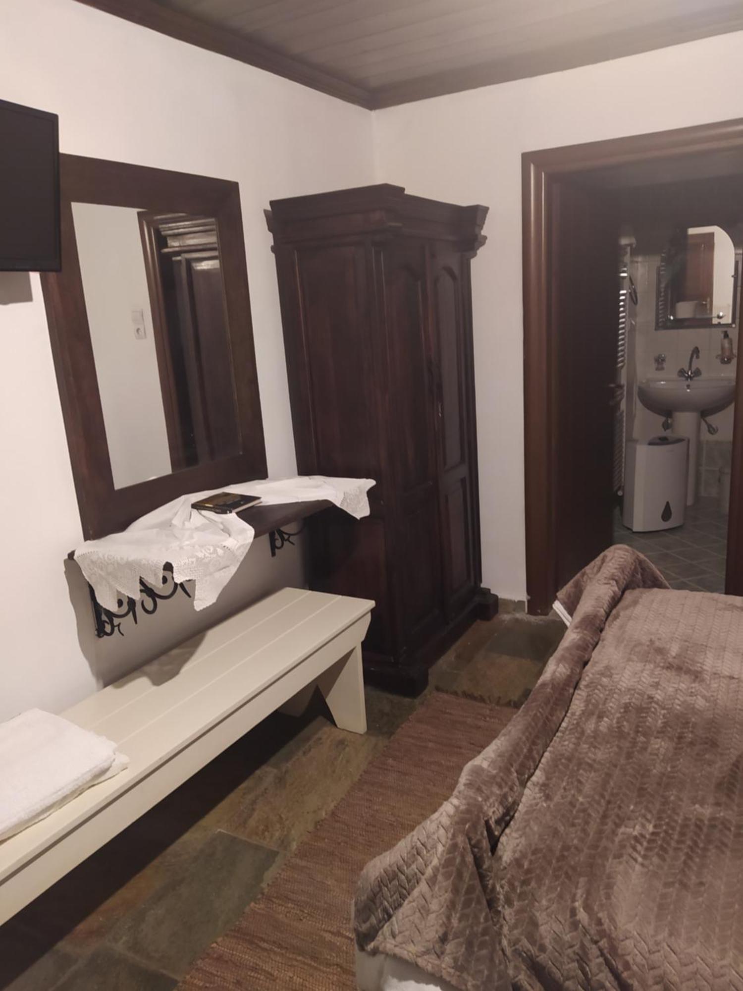 Guesthouse Petrino Pezoúla المظهر الخارجي الصورة